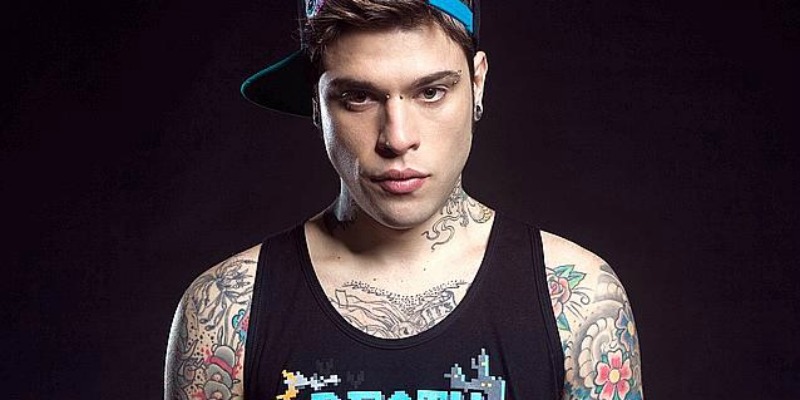 censurata-copertina-pophoolista-fedez-001