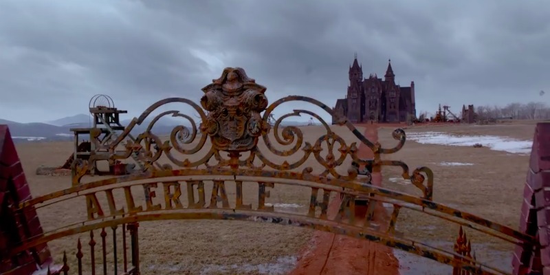 crimson peak frame 2
