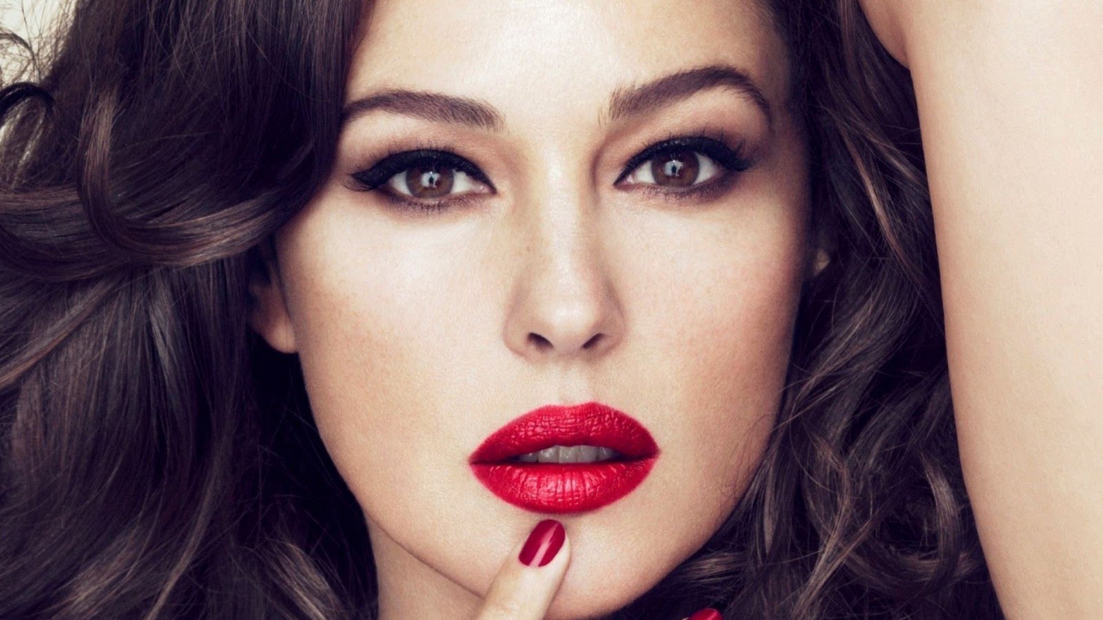 Twin Peaks cast completo: Monica Bellucci ne fa parte