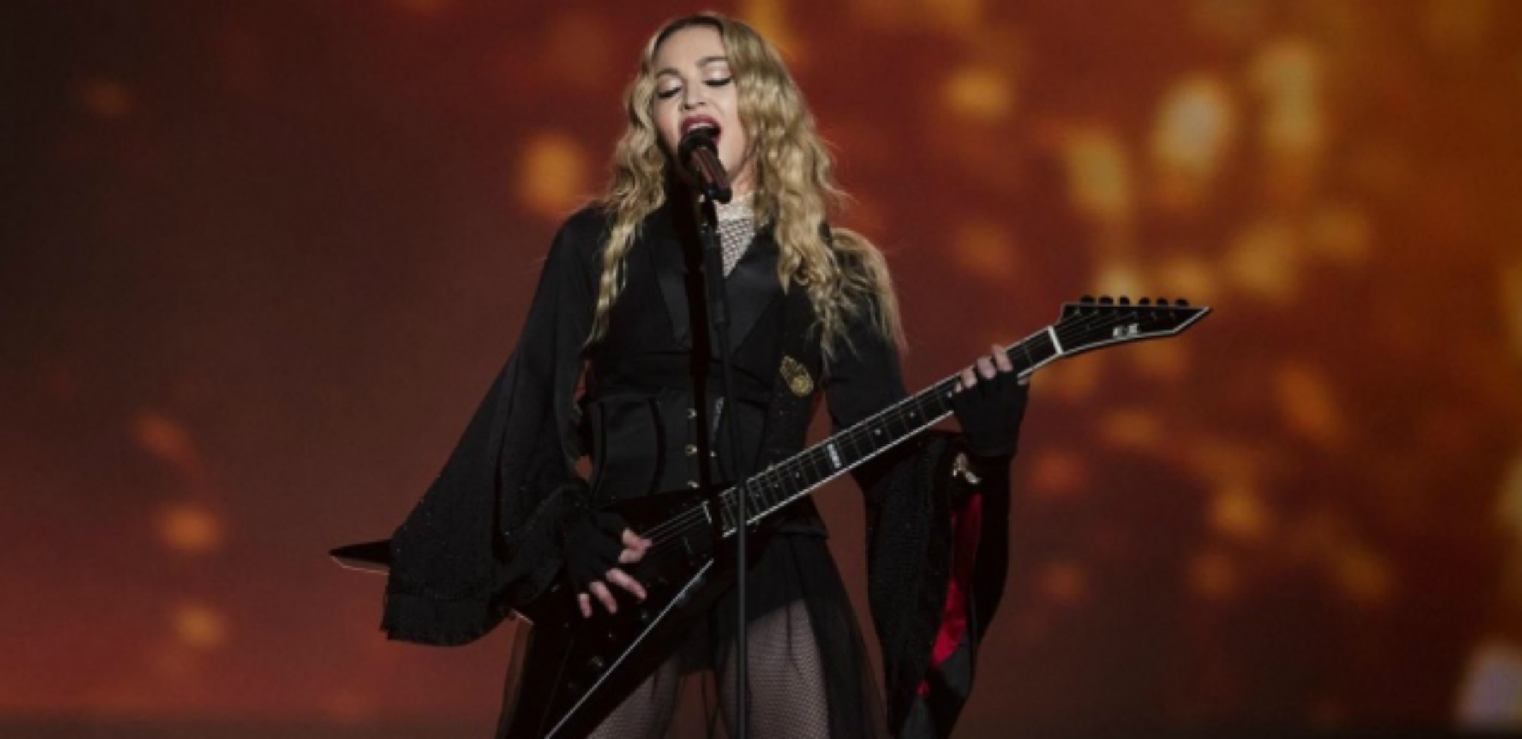 madonna-in-lacrime-01