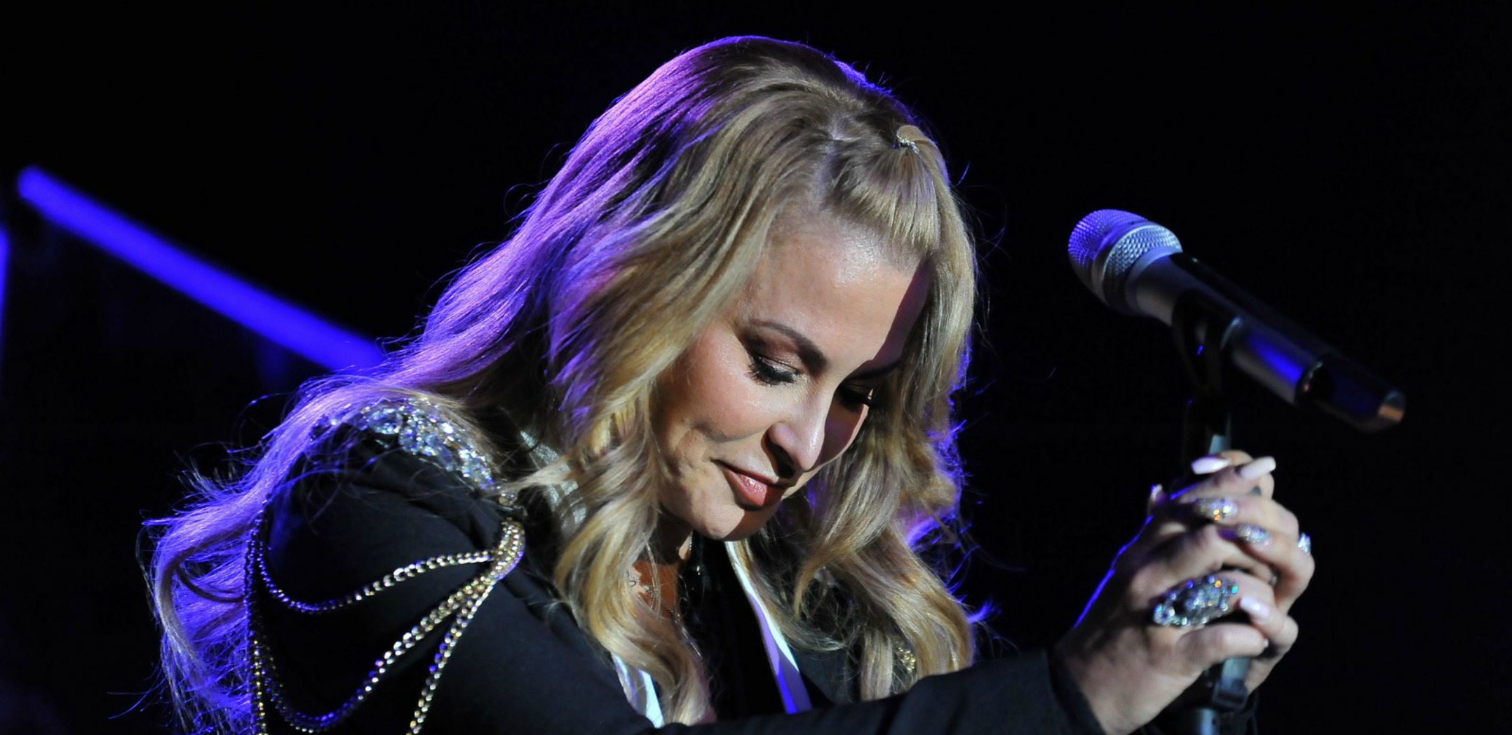 anastacia-the-ultimate-collection
